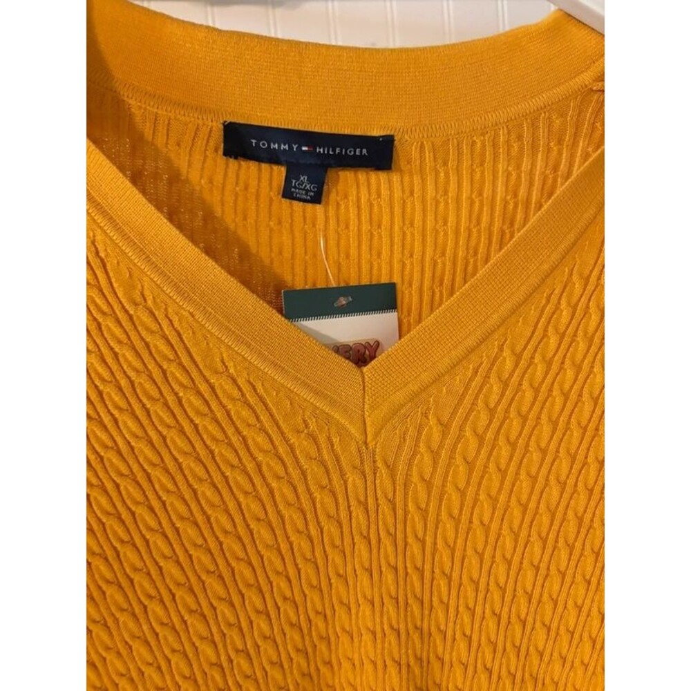 Tommy Hilfiger xl knit sweater top - Picture 3 of 3